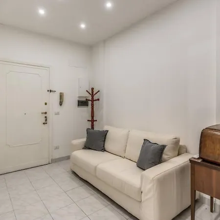 Apartment Ninas With Terrace Monteverde Rom